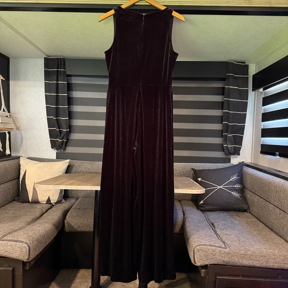 Banana republic velvet jumpsuit - Picture 6 of 11